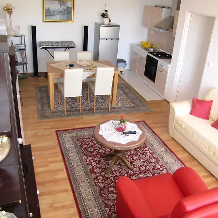 Suric Apartment *