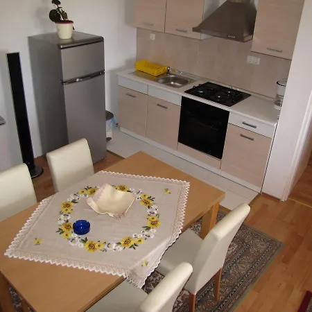 Suric Apartment *