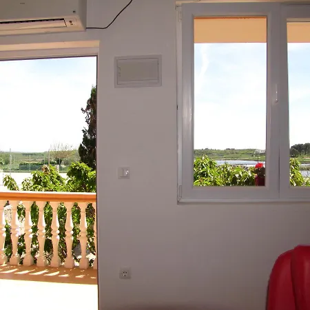 Suric Apartment *