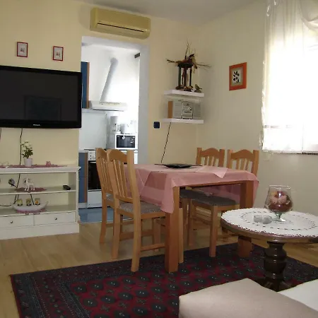 Suric Apartment *